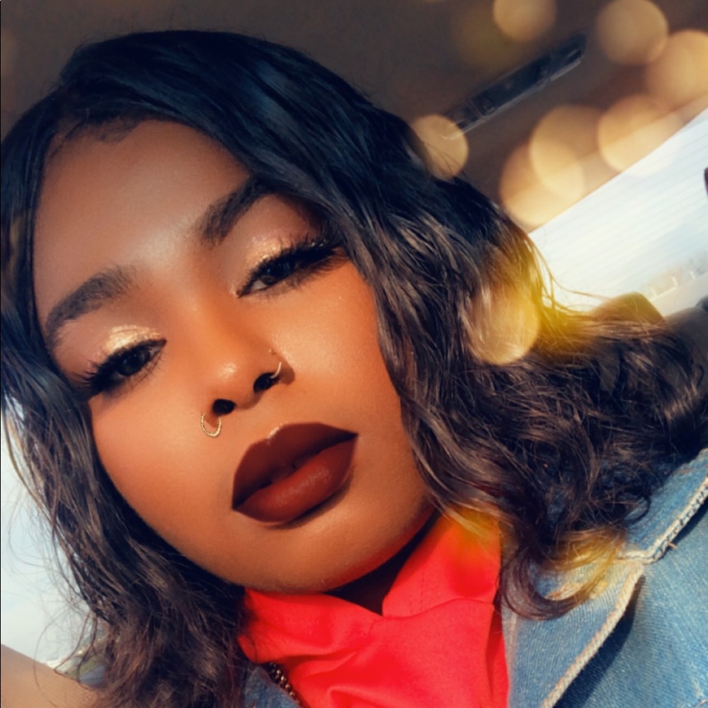 Meet your Posher, Aliyana